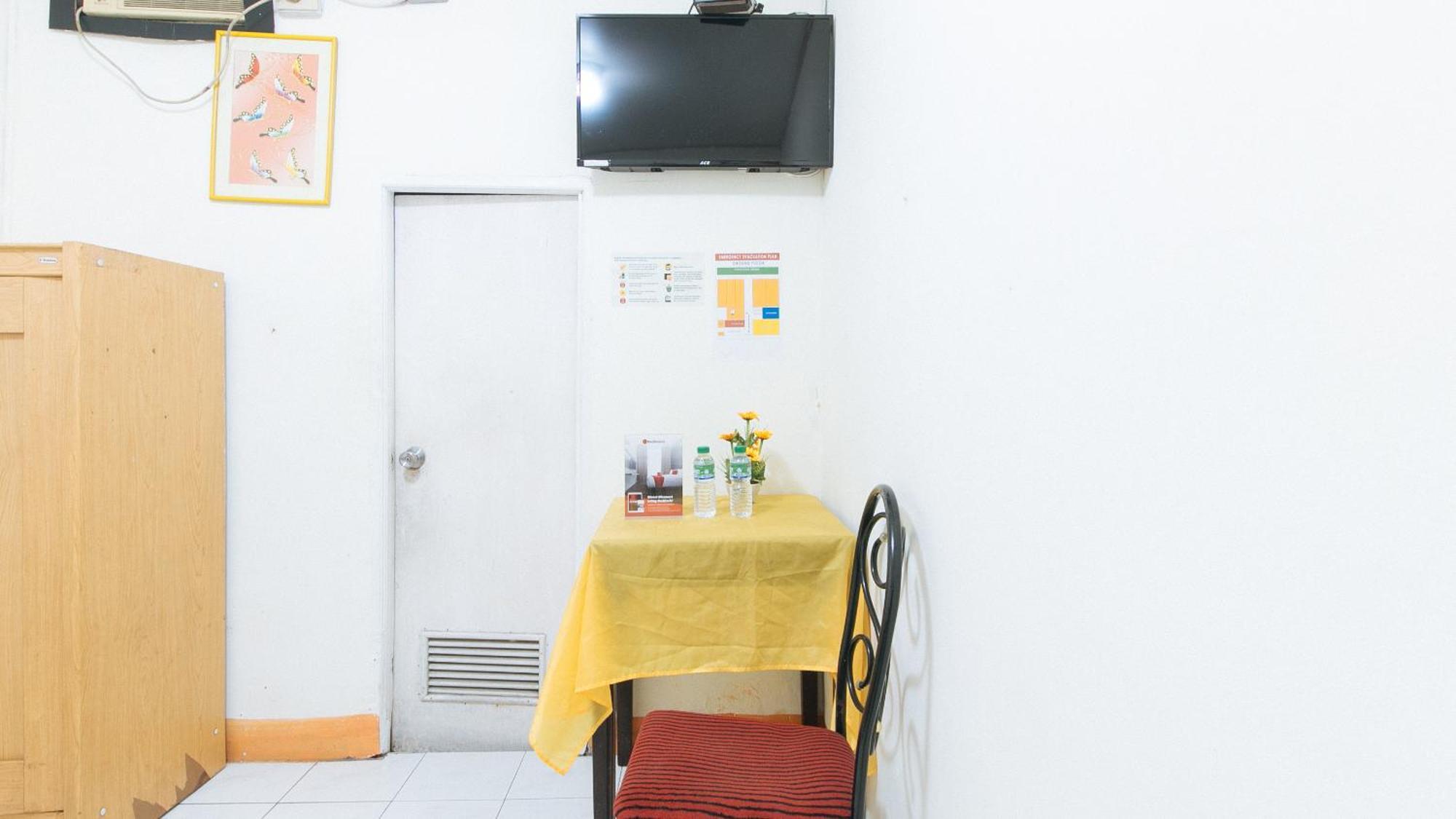 红多兹酒店-东大街医疗中心 奎松市 外观 照片